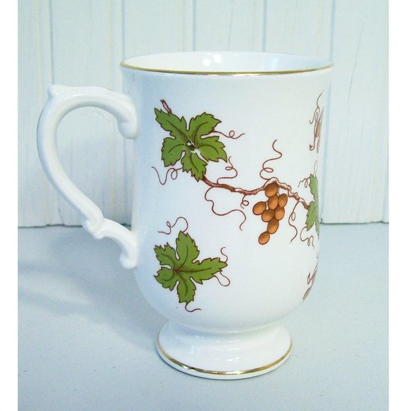 Royal Victoria Tea Coffee Cup Mug Bone China Grapes Grapevine Gold Trim - Picture 2 of 7